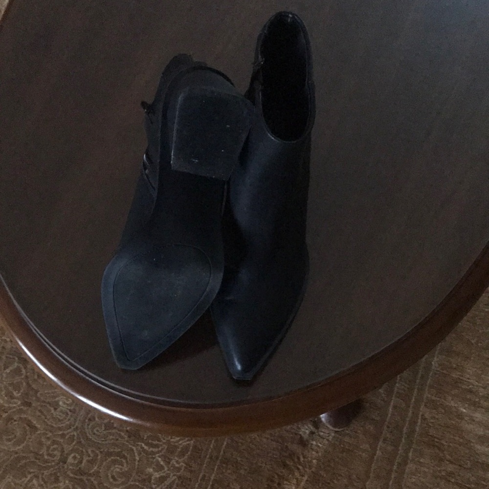 Black ankle boot zipper with stack heel